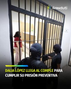 Dalia López llegó al COMPLE