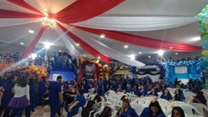 UCP y la Universidad Interamericana realizarán Actividades Académicas Integradoras s 2026.1 en Pedro Juan CaballeroLa Universidad Central del Paraguay (UCP) y la Universidad Interamericana desarrollarán las Actividades Académicas Integradoras correspondientes al periodo académico 2026.1 en la ciudad de Pedro Juan Caballero.Las jornadas están dirigidas a estudiantes del área de Medicina y se llevarán a cabo a partir del 27 de abril en el salón auditorio del Club Aquidabán, donde participarán académicos de distintos semestres en actividades enfocadas en la práctica de clínica general.La propuesta contempla modalidades como trivias académicas, evaluaciones tipo ESICOM y finales por semestre, organizadas en grupos de hasta cinco integrantes. El objetivo principal es fortalecer el aprendizaje colaborativo, fomentar la integración entre los distintos niveles de formación y consolidar conocimientos teóricos a través de experiencias prácticas.El CEO de ambas instituciones, Carlos Bernardo, destacó la importancia de este tipo de iniciativas como herramientas clave para la capacitación y profesionalización de los futuros médicos.Por su parte, la coordinación académica subrayó que estas actividades representan uno de los momentos más relevantes en la trayectoria estudiantil, ya que permiten articular la teoría con la práctica en un entorno de competencia saludable y desarrollo de habilidades.El formato incluye estaciones simuladas y evaluaciones por semestre, lo que refuerza una formación integral al estimular el razonamiento clínico, el trabajo en equipo y la vivencia práctica en escenarios similares a los reales.Estas actividades forman parte de la dinámica académica habitual de las instituciones y buscan consolidar el aprendizaje, fortalecer competencias médicas y ofrecer a los estudiantes una experiencia formativa alineada con las exigencias del ejercicio profesional.