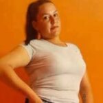 RAUL ARSENIO OVIEDO:HALLAN CUERPO SIN VIDA DE NOEMI, MUJER DESAPARECIDA DESDE EL 22 DE JUNIO.En la tarde de este jueves fue hallado el cuerpo sin vida de una mujer que se encontraba desaparecida en la zona de Arroyo Yhũ, distrito de Raúl Arsenio Oviedo. El hallazgo se produjo tras tareas de búsqueda realizadas por familiares, y agentes policiales.De acuerdo con los primeros reportes, el cuerpo fue encontrado en un sector cercano a un cauce hídrico de la comunidad. Personal de la Policía Nacional, Criminalística y representantes del Ministerio Público y prefectura naval y Bomberos Voluntarios de Campo 9 acudieron al lugar para realizar el procedimiento de rigor y avanzar con las investigaciones correspondientes.Las autoridades trabajan en la identificación oficial y en la determinación de las circunstancias que rodearon el hecho. No se descarta ninguna hipótesis mientras continúan las diligencias investigativas.Se espera que en las próximas horas la Fiscalía brinde mayores detalles sobre el caso y los resultados preliminares de las pericias.#dejavunews